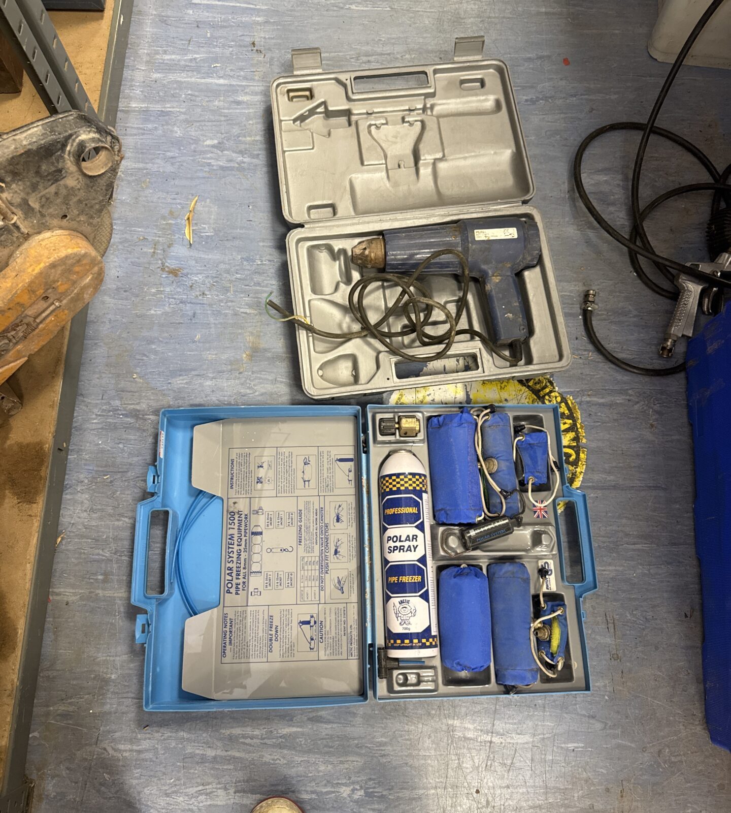 Perel heat gun (needs plug fitting, untested) with a polar system 1500 pipe freezing tool