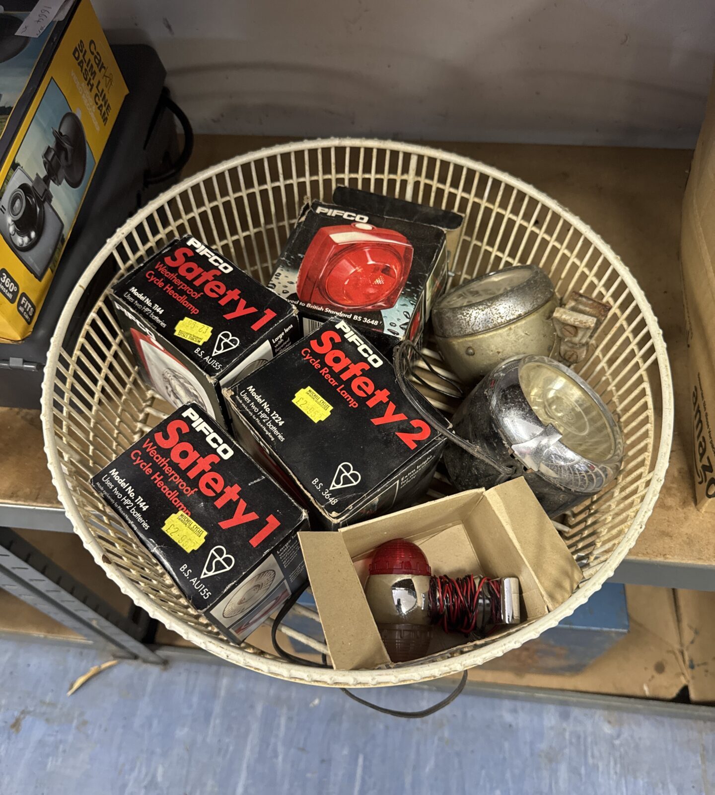 Selection of vintage cycle lamps inc pifco