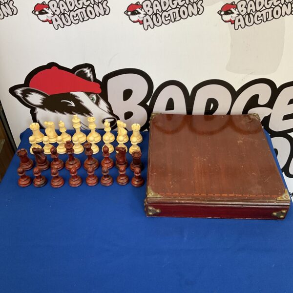 Full set of large chess pieces in vintage wooden box