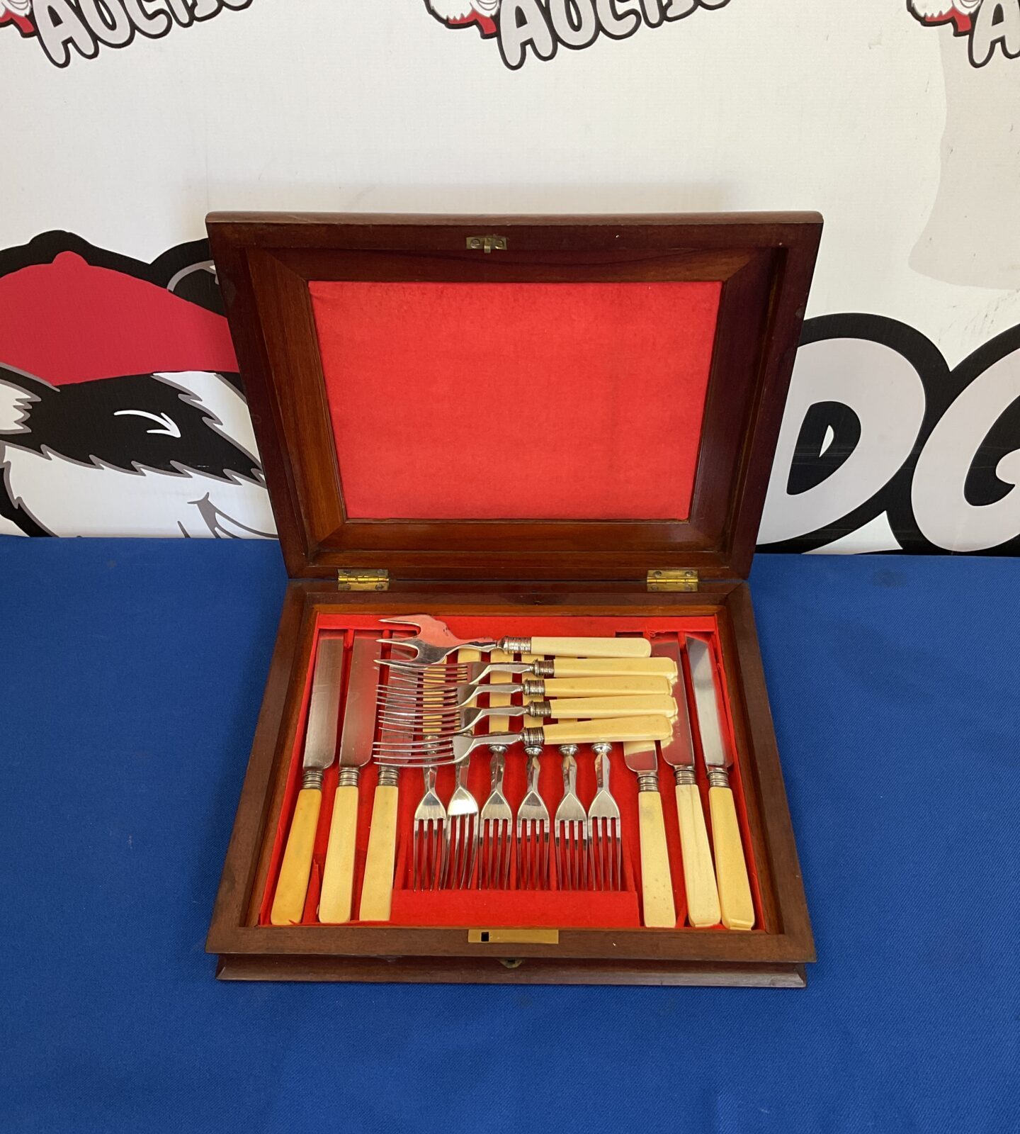 Vintage p & m silver plate bone handled cutlery set