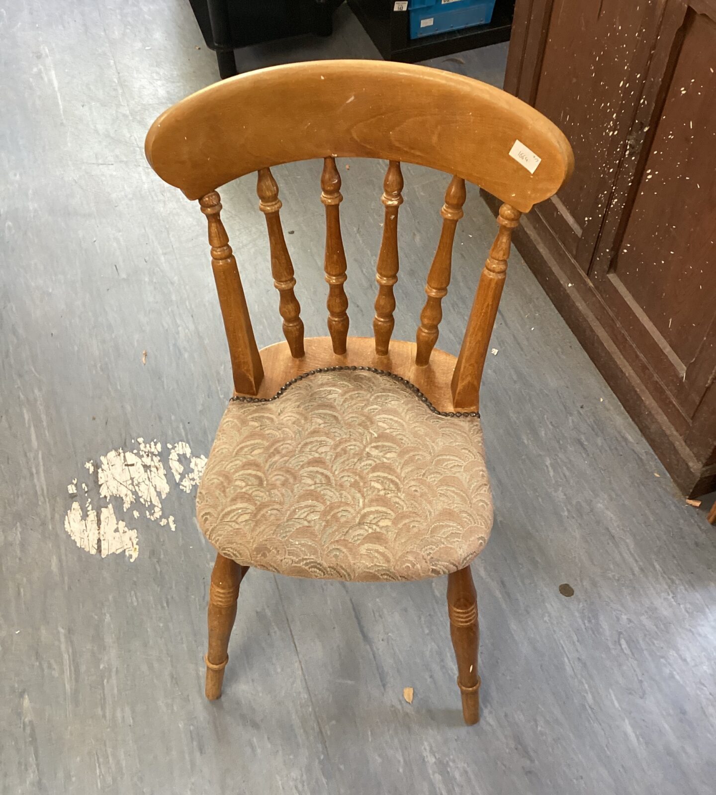 Light oak spindle back dining chair made in Slovenia