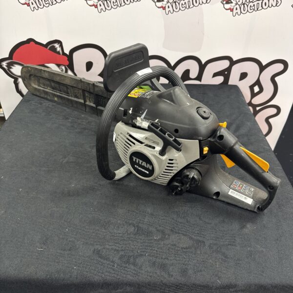 Titan ttl632chn petrol chainsaw - working