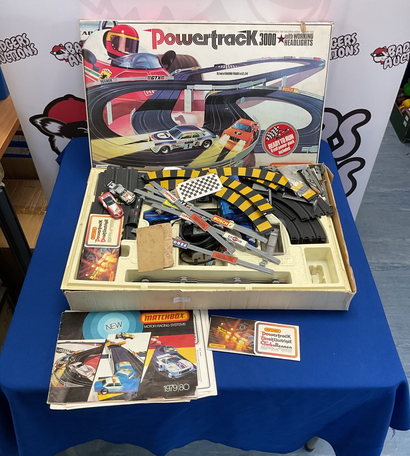 Matchbox powertrack 3000 race track set