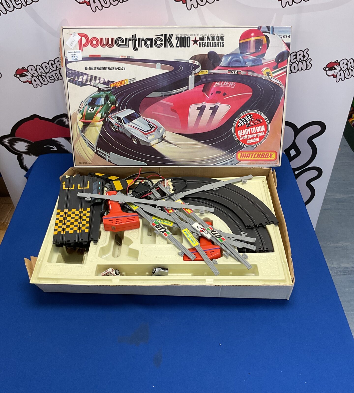 Matchbox powertrack 2000 race track set