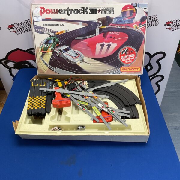 Matchbox powertrack 2000 race track set