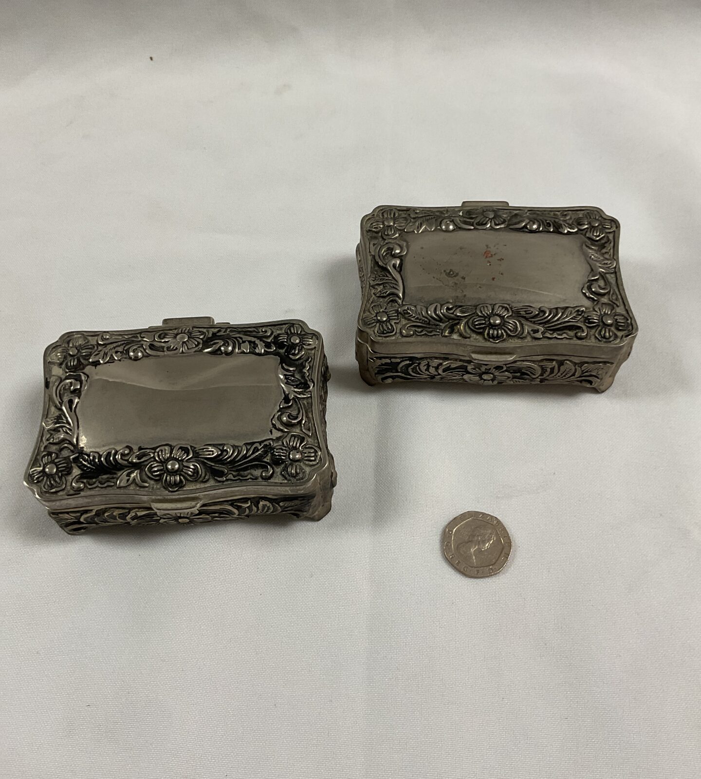 Two design philipp Silver plate trinket boxes