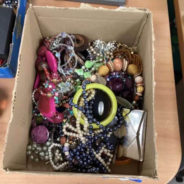 Selection of Costume Jewellery