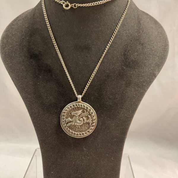 hallmarked silver dragon pendant on silver chain 35.2g
