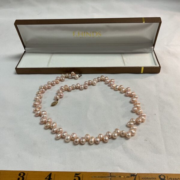 14k Gold clasp cultured pearl necklace