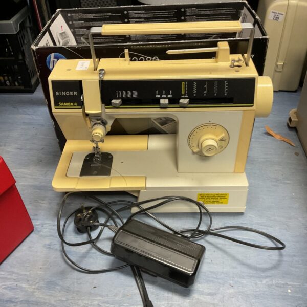 Singer samba 4 sewing machine working