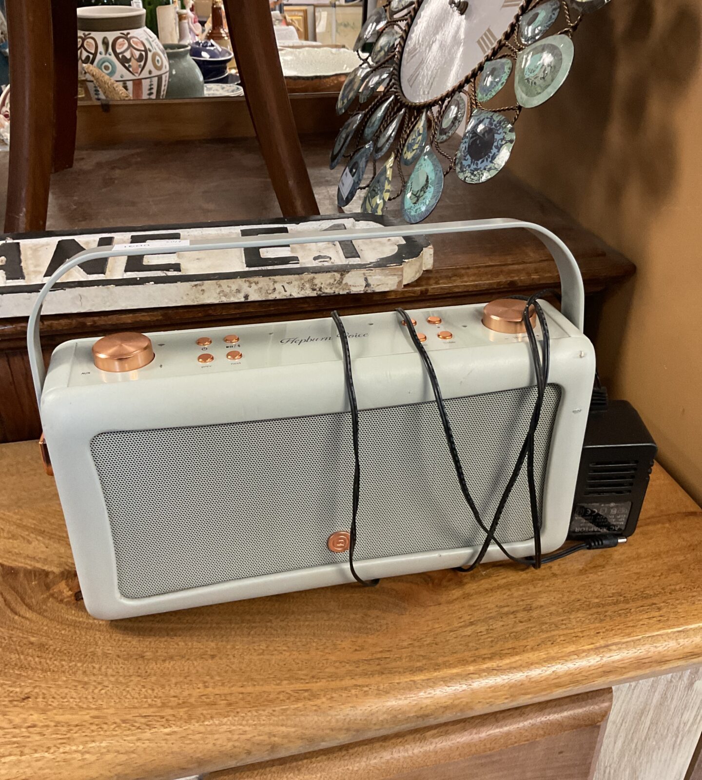 Hepburn voice dab radio with power supply