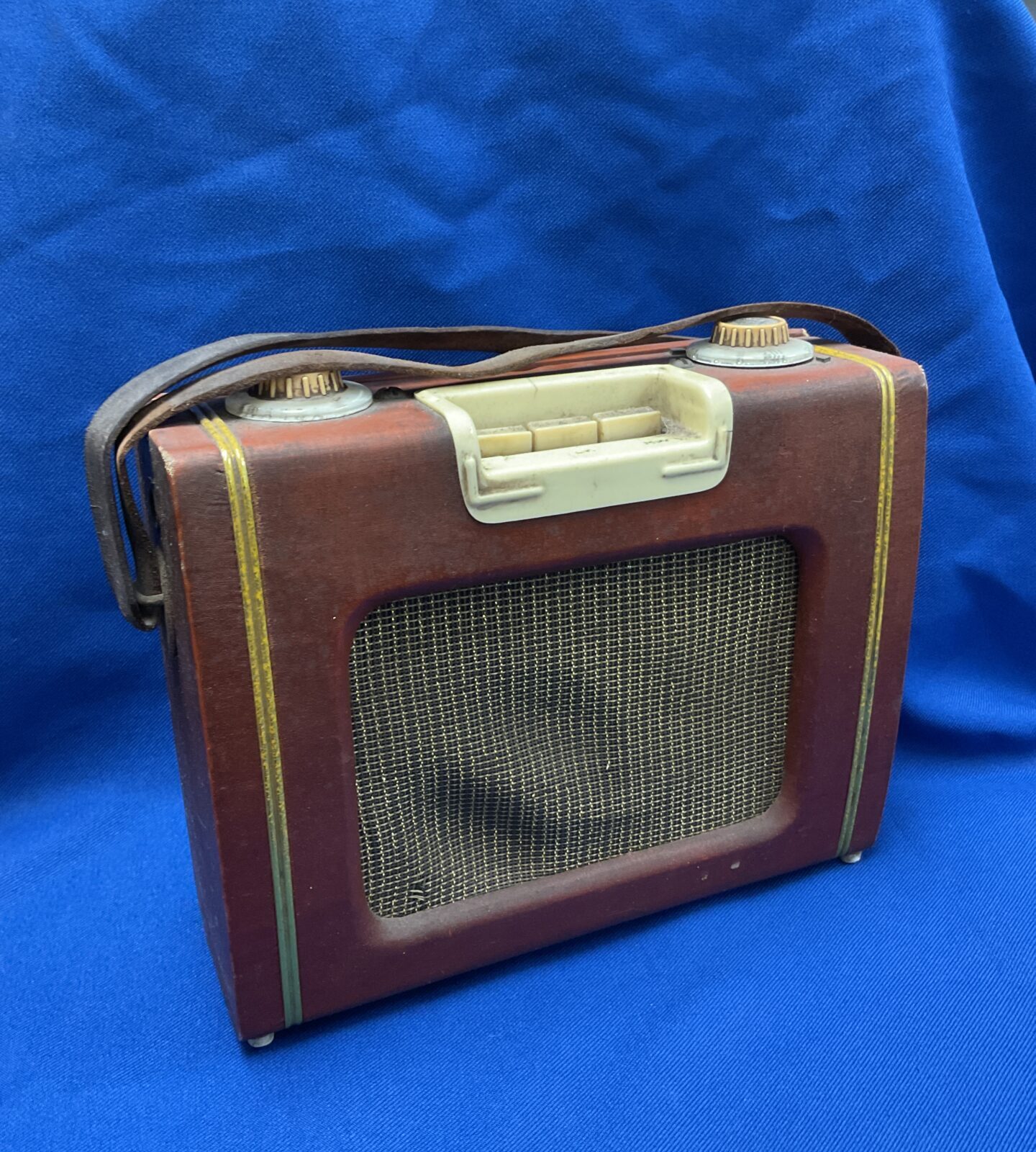 Vintage transistor 2 band radio