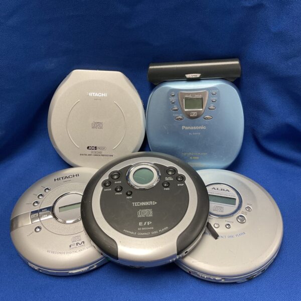Lot of five personal cd walkmans including hitachi & Panasonic