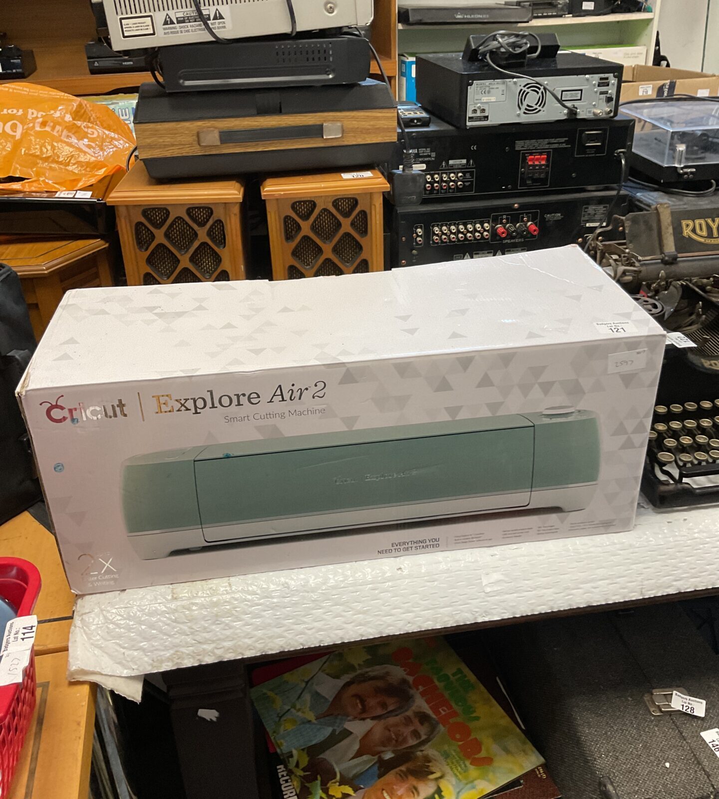 Cricut explore sir 2 smart cutting machine