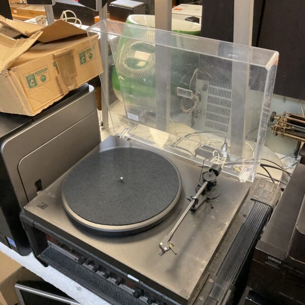 Project audio systems debut ii vinyl record turntable