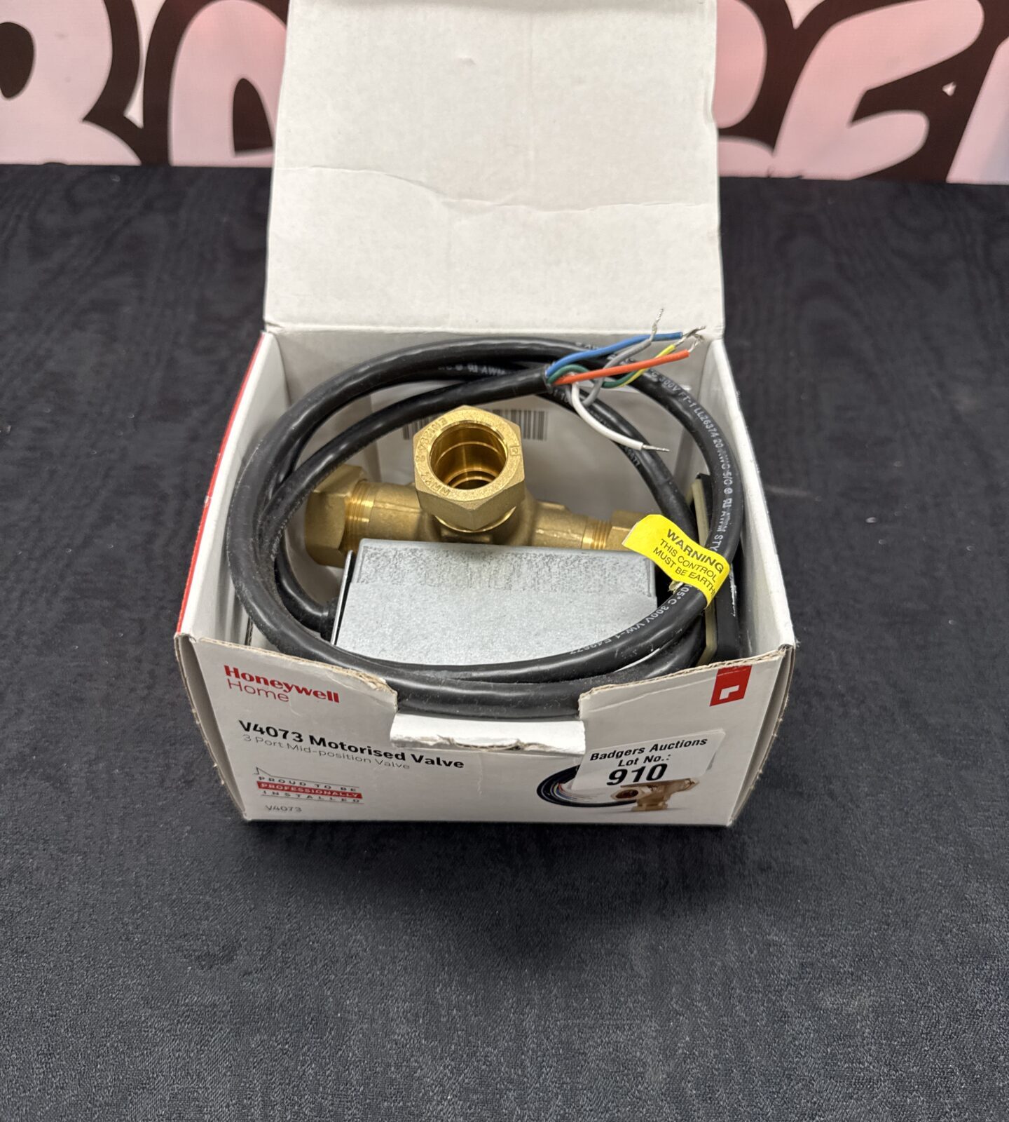 Honeywell v4073 motorised valve
