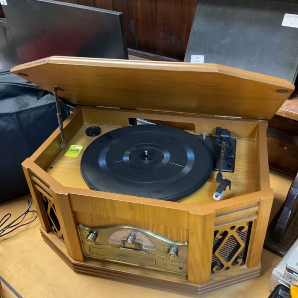Retro style music centre with turntable, cd player & cassette deck