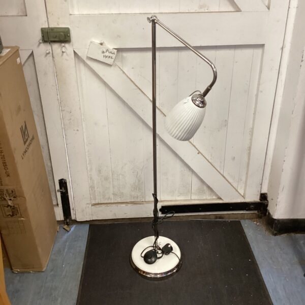 floor standing lamp
