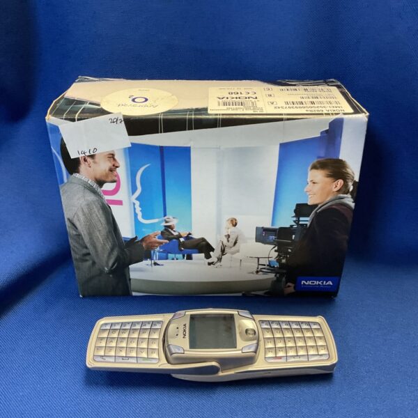 Retro nokia 6820a mobile phone