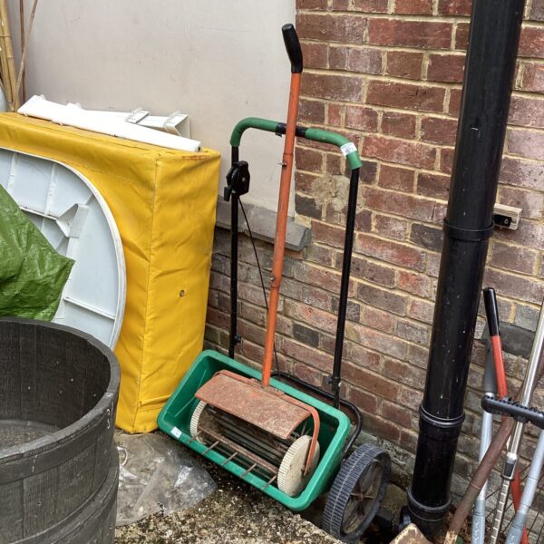Lawn Feeder and Spiker