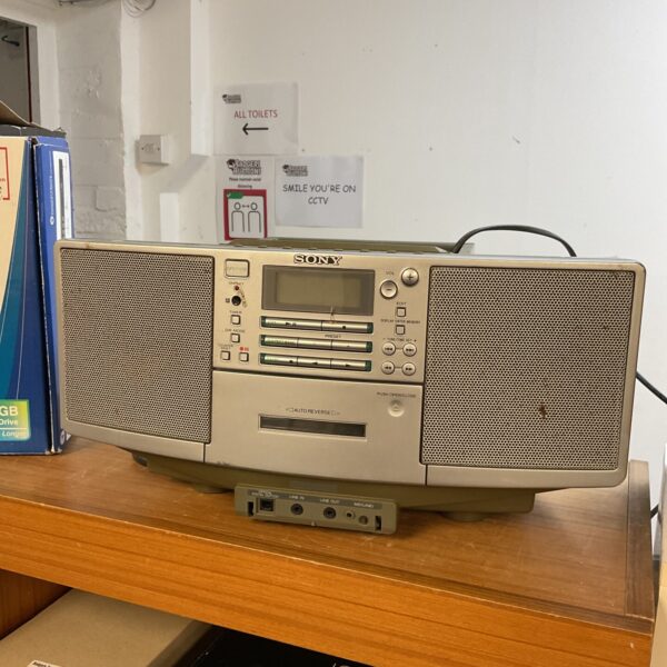 Sony zs-d5 cd cassette radio system