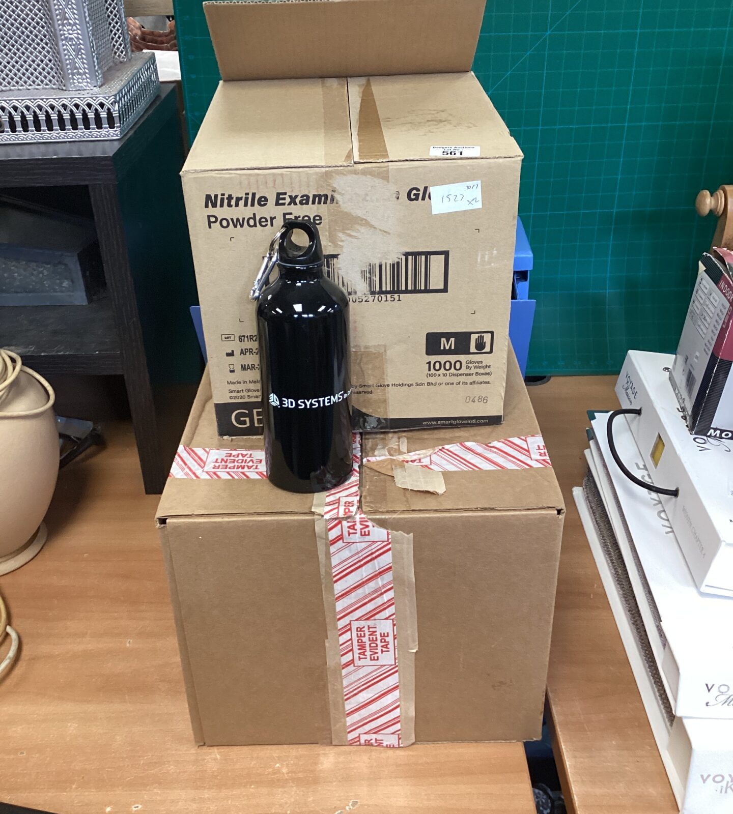 Twenty nine 3D systems branded flasks