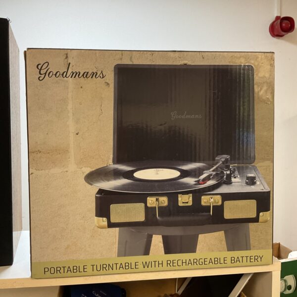 Goodmans portable turntable with rechargeable battery
