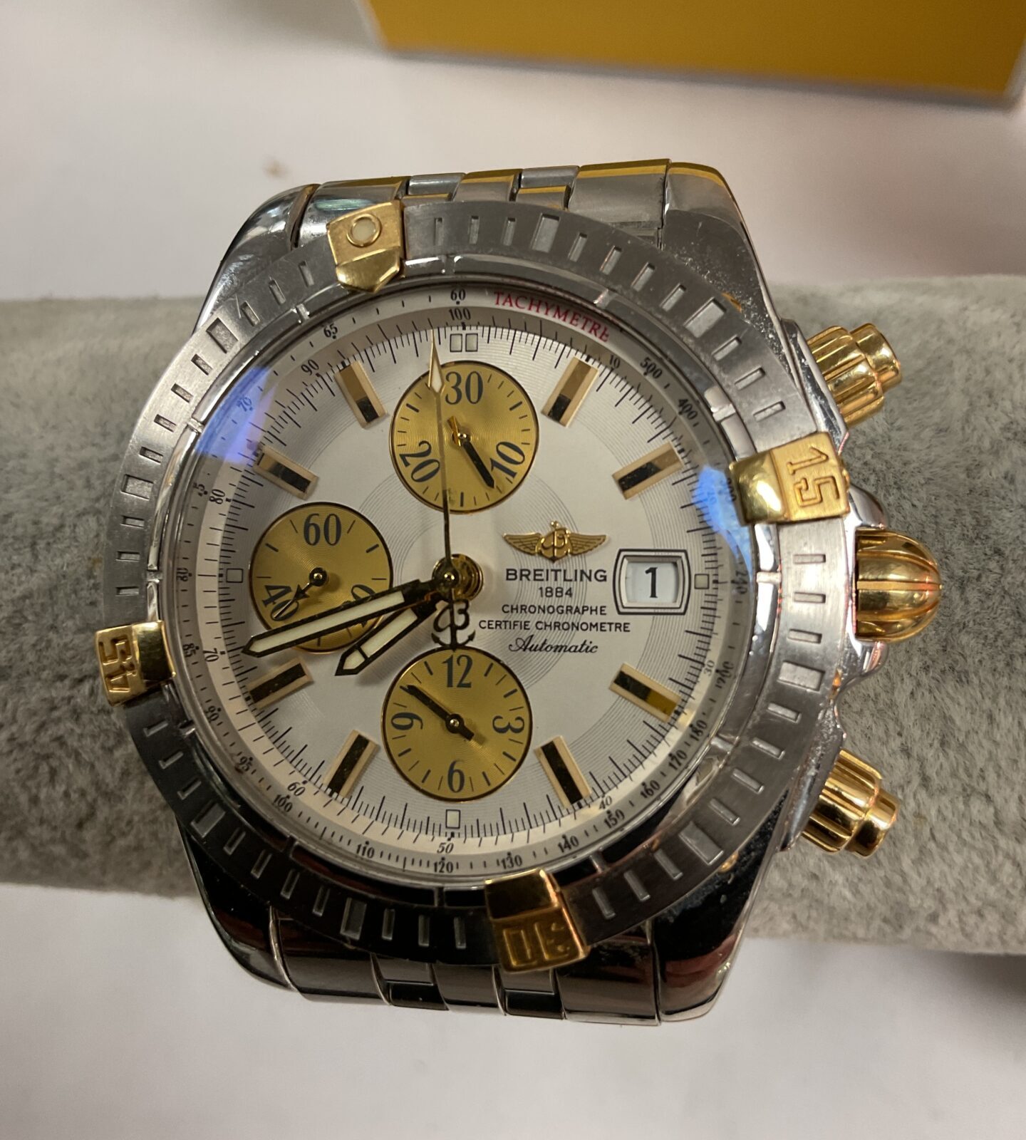 Genuine Breitling Chronomat Evolution Automatic 18k stainless steel wristwatch with box and papers
