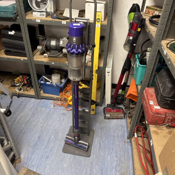 Dyson cyclone v10 animal cordless hoover with stand, charger & accessories - powers on