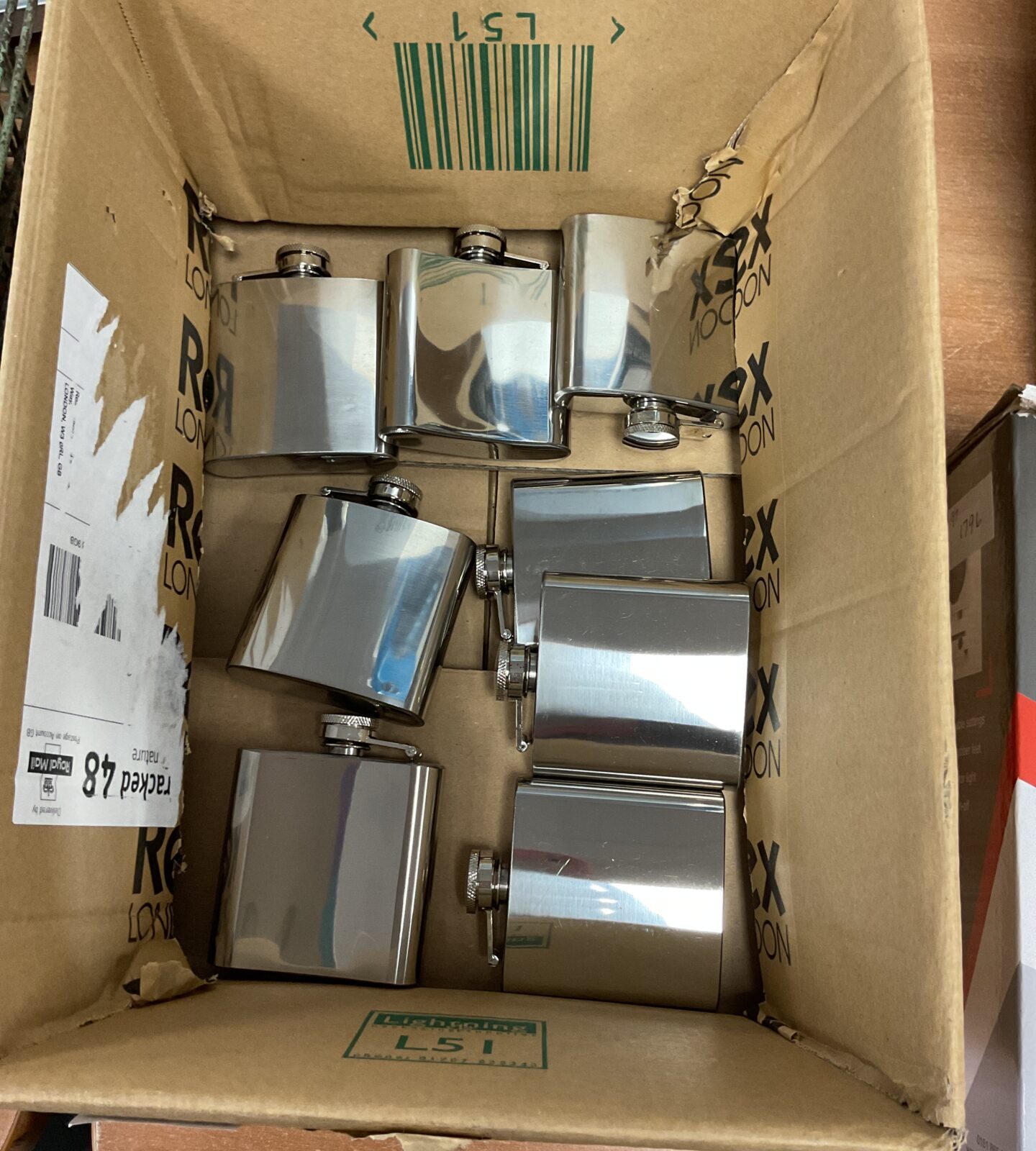 Box of solo flasks