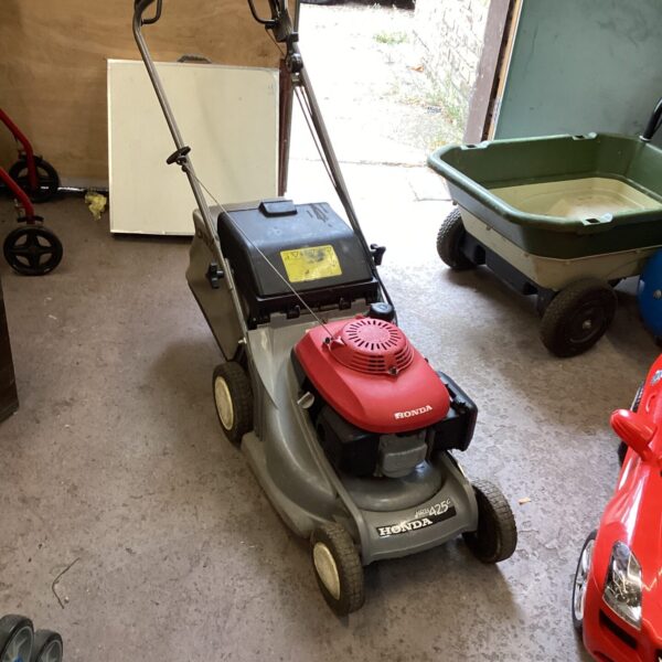 Honda hrb 425c Petrol Lawn Mower tested and working