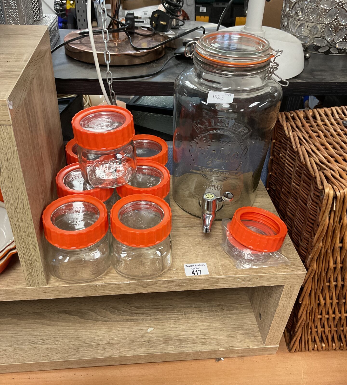 Selection of kilner dual purpose jard with large kilner 5L glass dispenser and wicker basket - Image 2