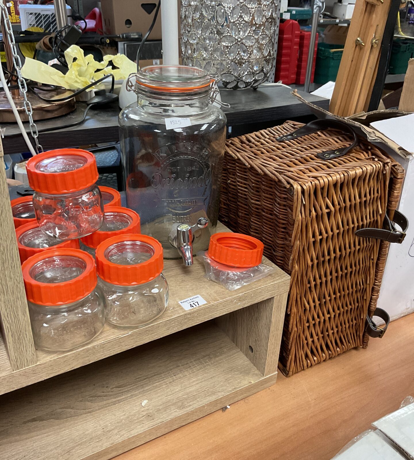 Selection of kilner dual purpose jard with large kilner 5L glass dispenser and wicker basket
