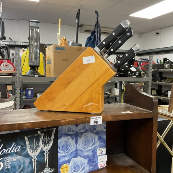 Kitchen knife block set