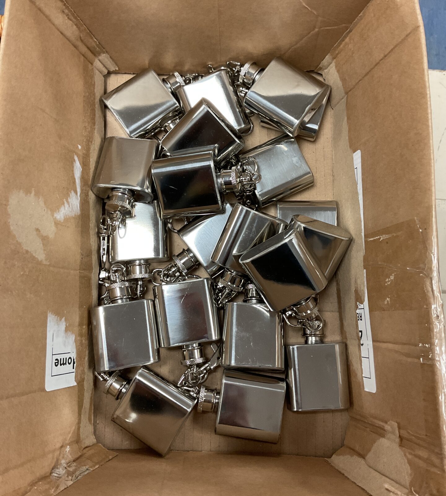 Box of solo keyring hipflasks