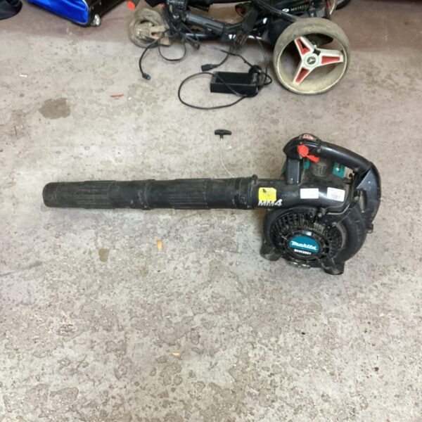 Makita Petrol Leaf Blower in need of repair