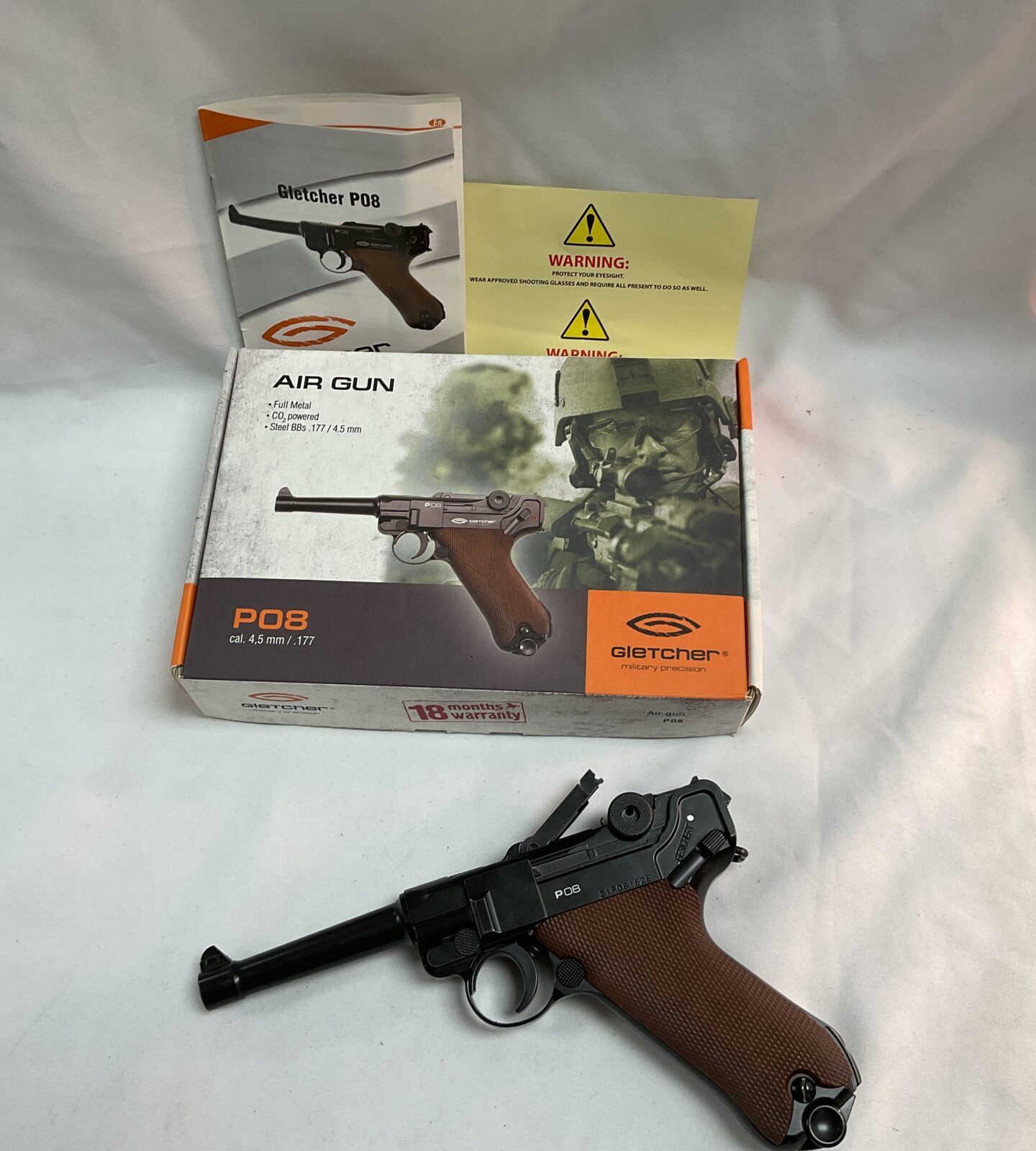 Gietcher P08 Co2 Luger in box (needs attention)