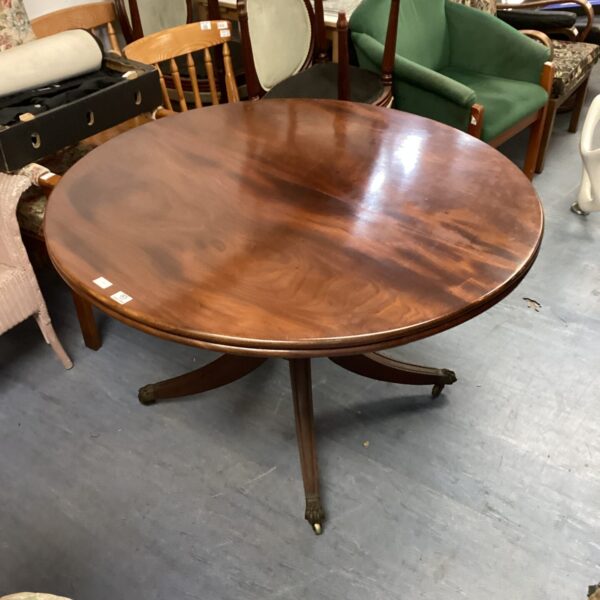 mahogany tilt top table