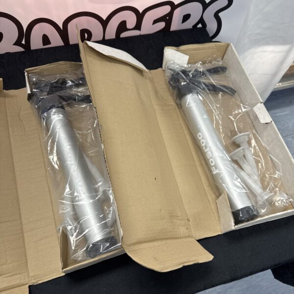 Two fosroc 600ml sealant guns - new