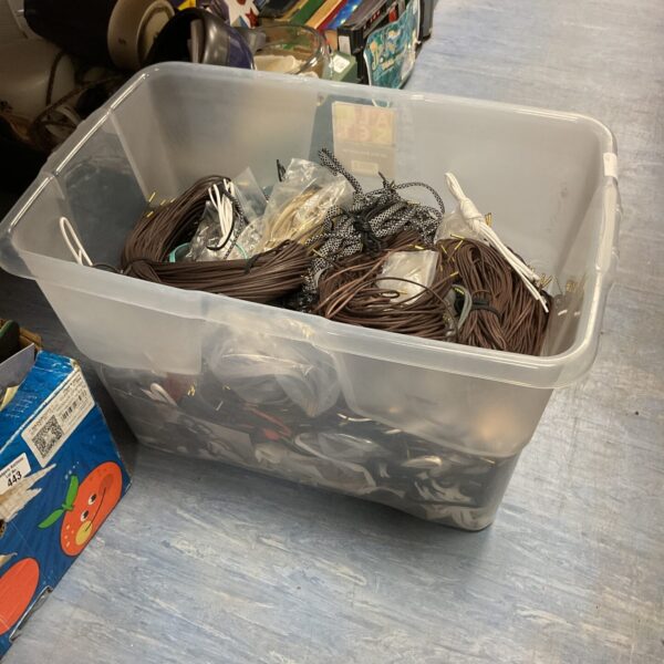 Large quantity of shoe laces