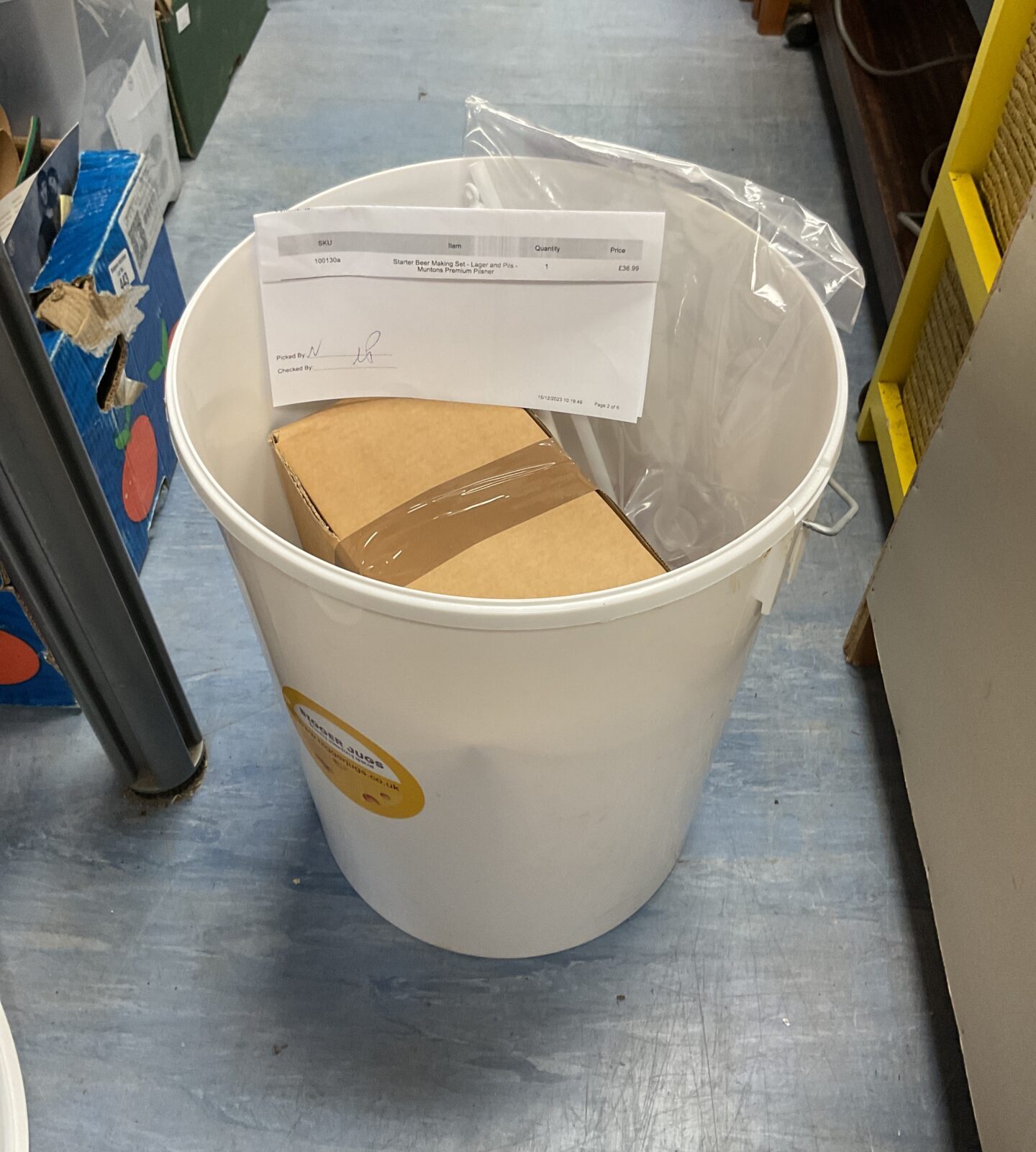 Tub containing new beer making set