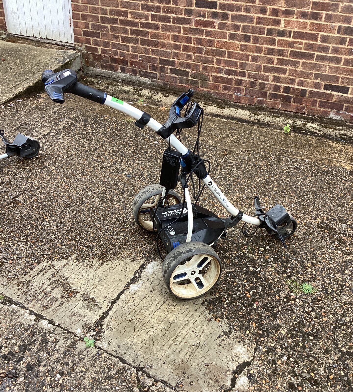 Golf Motocaddy S3 pro cart in working order with battery and charger