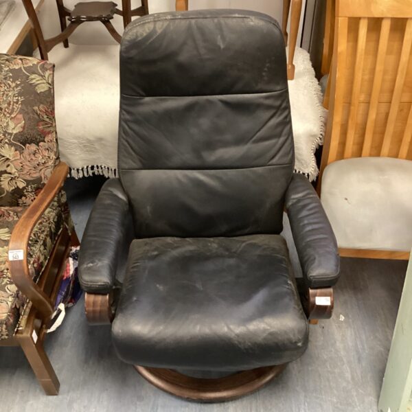 Black leather himola gents swivel recliner chair