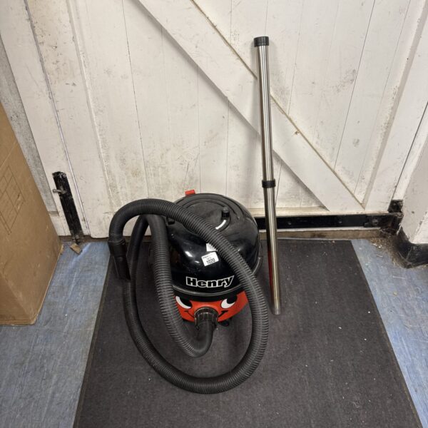 Henry hoover with pole attachment (no head on pole)