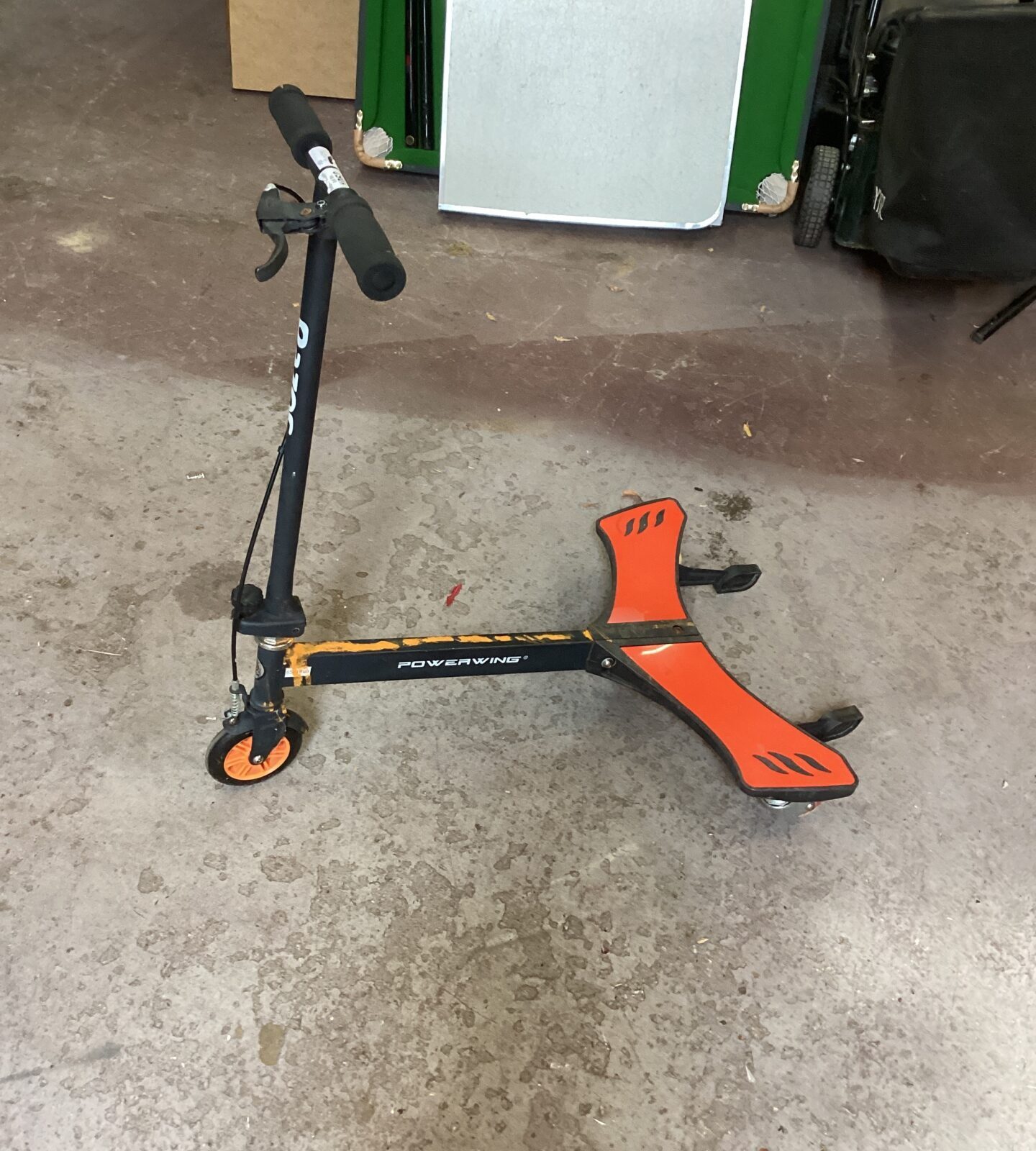Power wing scooter