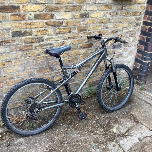 Land Rover Defender DSX 110 Bike