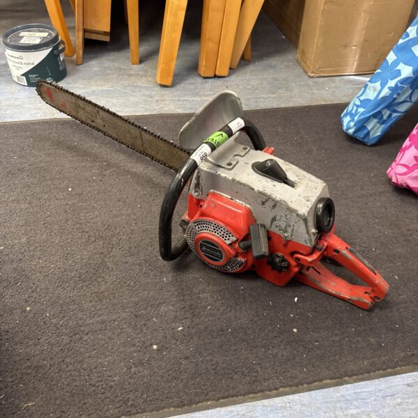 Jonsered 80 petrol chainsaw - working