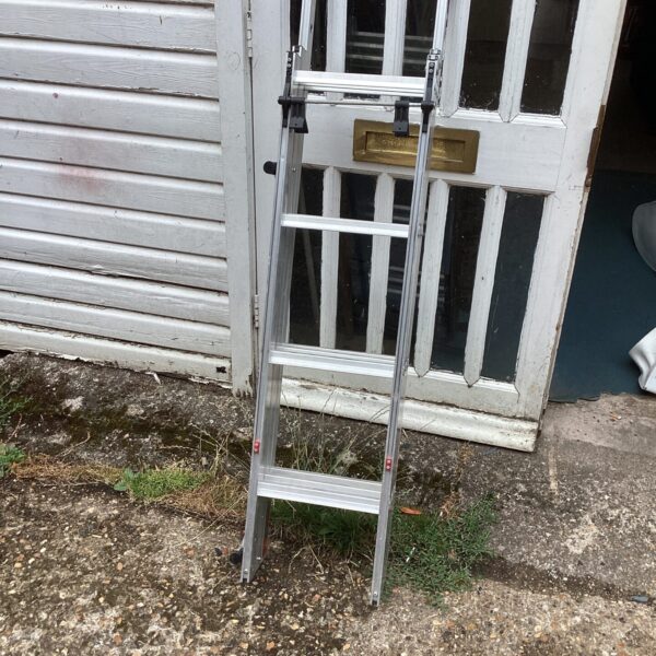 Aluminium loft ladder