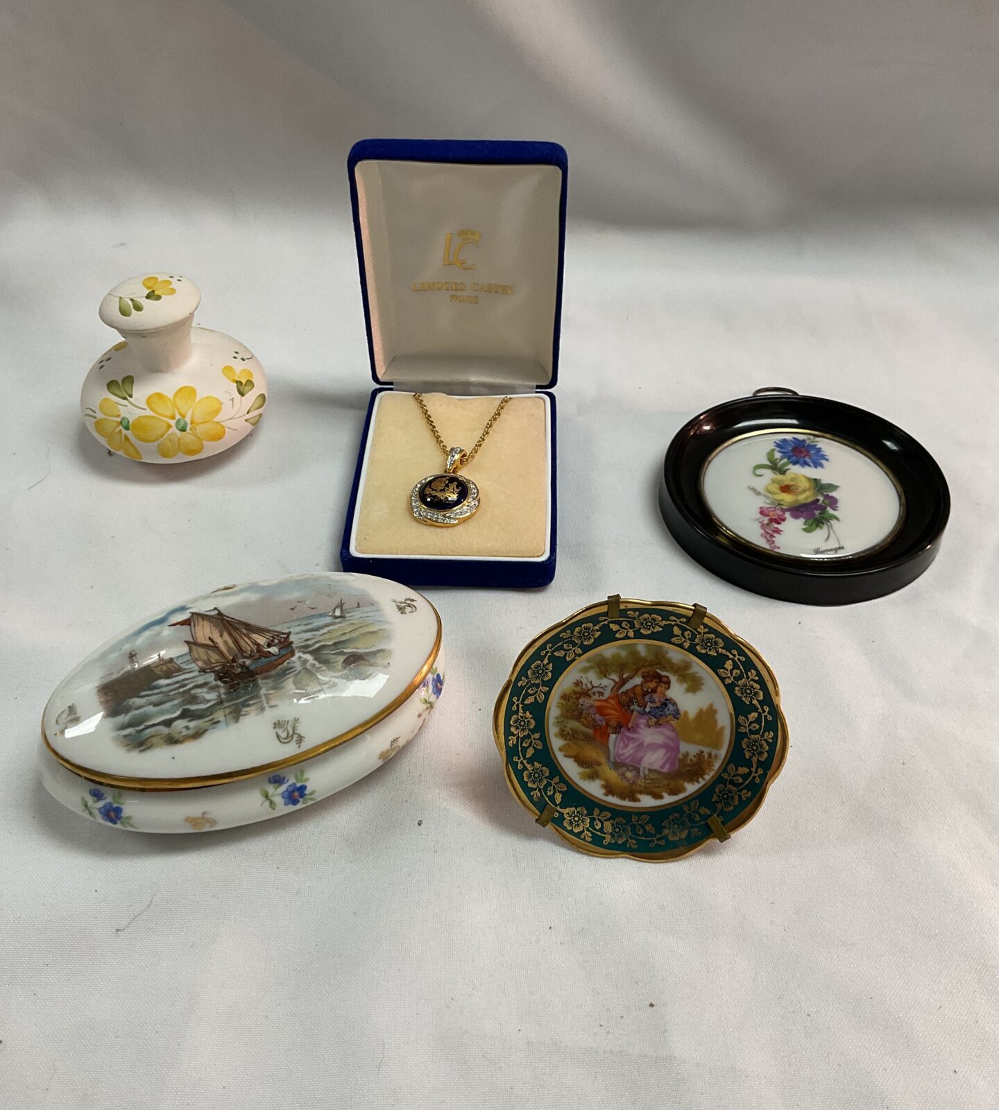 Limoges pendant necklace two miniature plates and two pots
