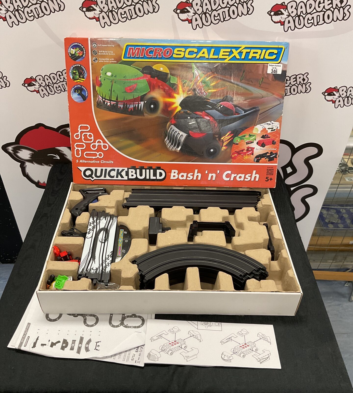 Microscalextric bash n  crash slot car racing set